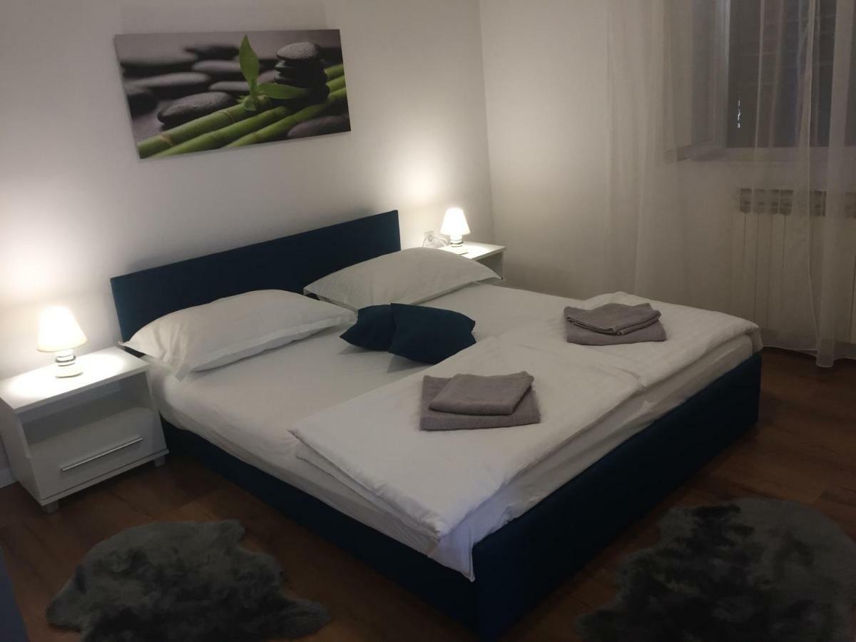 Ferienwohnung Bond With Private Parking Zadar Exterior foto