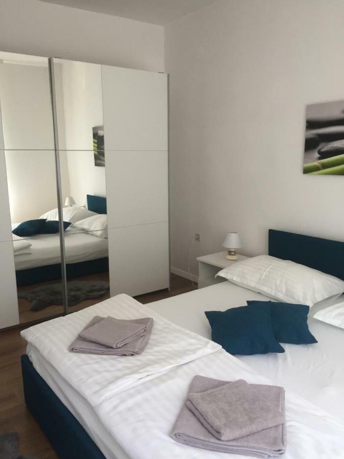 Ferienwohnung Bond With Private Parking Zadar Exterior foto