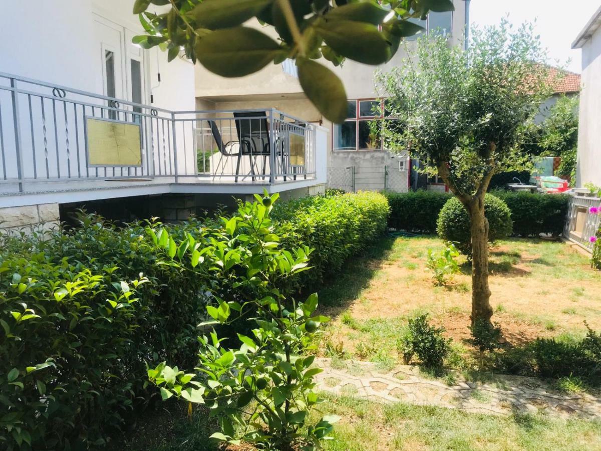 Ferienwohnung Bond With Private Parking Zadar Exterior foto